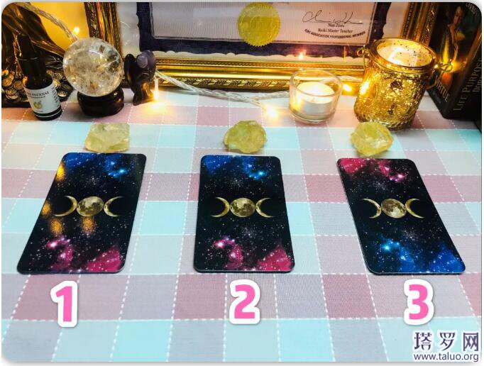 塔羅他是爛桃花嗎?為什么總碰到爛桃花