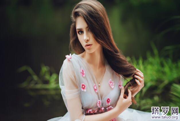 塔羅測他在偷偷喜歡你嗎?最近會被表白嗎