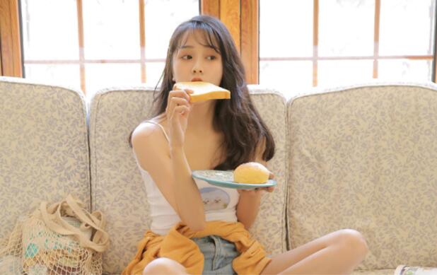 塔羅牌占卜他在等我聯系他嗎