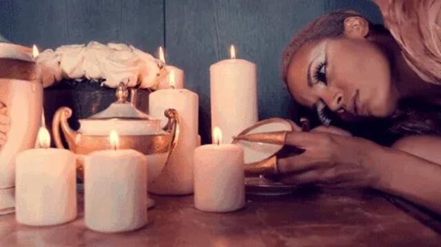 塔羅牌不是自己抽牌會準嗎